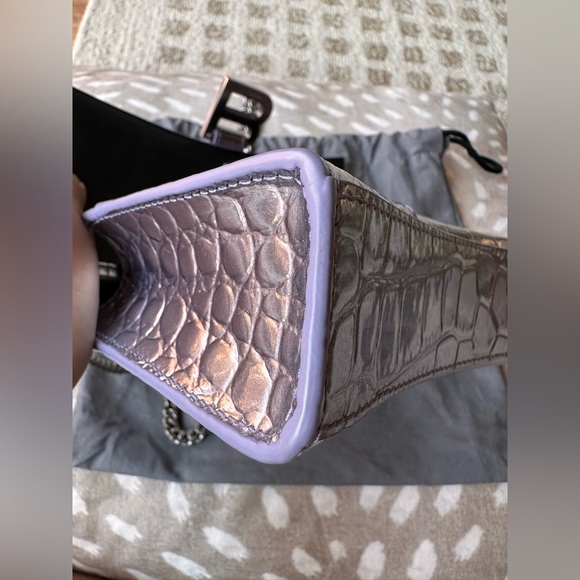 Balenciaga Wallet On Ty Chain *Rare Lilic color, Great Condition* - Picture 11 of 13